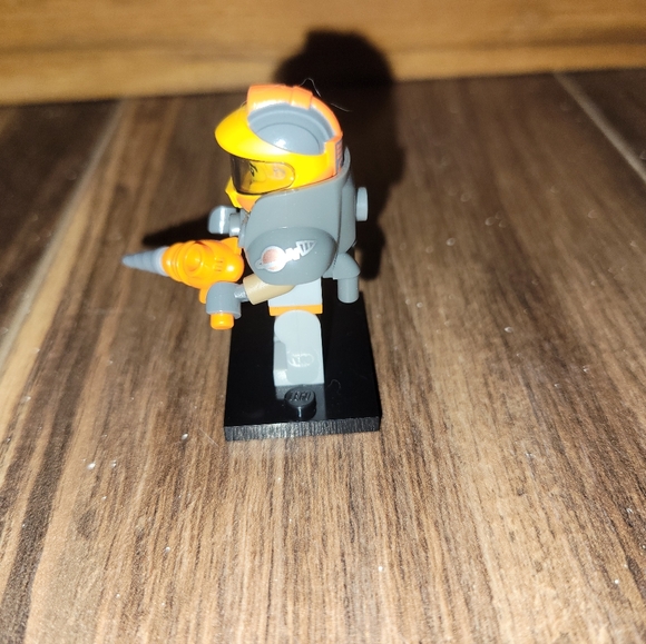Lego Minifigure Series 12 71007 Space Miner - Picture 4 of 10